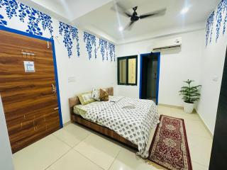 Hotel Radha Ratan Inn - 5