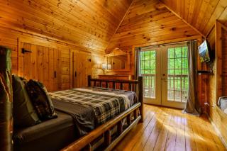 Great Smoky Mountains Cabin!, Secluded, Pet-Kid Friendly! - 4