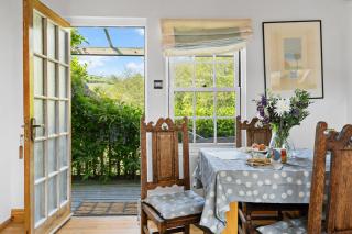 Wisteria - Swimming pool access - 2