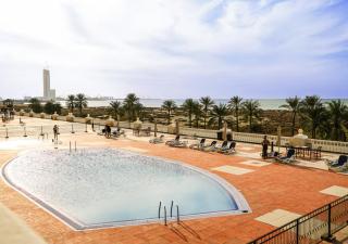 Beach Access Studio High-Speed WiFi Pool AlHamra - 0