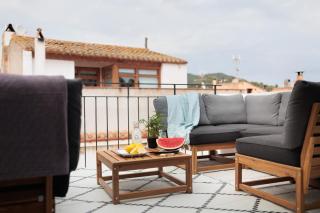 LETS HOLIDAYS CENTRIC HOUSE with PARKING - 9