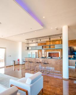 Civis Alpha Sky Studio 15A Pool & Gym - 3