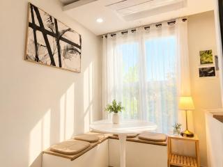 61 New Modern Stay near Hongdae with Cozy Space - 7