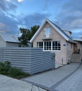 Family friendly house centrally located in Reykjavik - Birta Rentals - 1