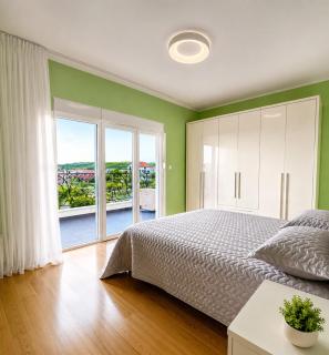 Krimovica Sunset Spacious Apartment with Sea View and Pool - 5