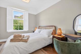 Elegant One-Bed Apartment Near Oban Bay - 8