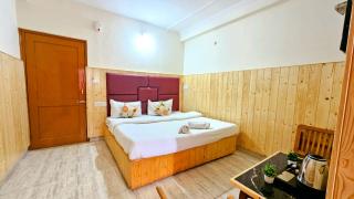 Suraj Inn ! near Hadimba temple ! Rooftop cafe ! personal parking - 1