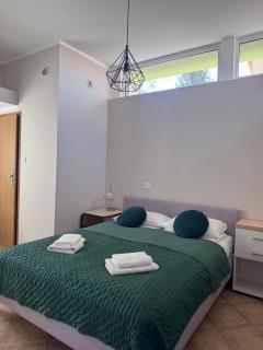 Niezależny apartament z klimatyzacją i parkingiem - Pogodna - 2