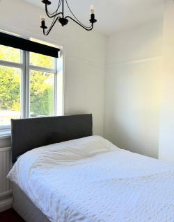 West Street House 7 Beds Sleeps 10 - 5