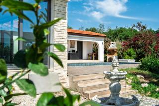 Villa Leda - The Guest Wing - 6