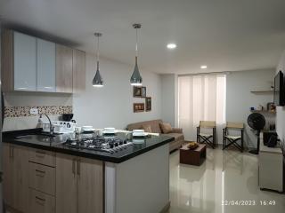 Apartamentos Quedate en Anavi San Gil Plaza - 2