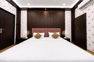 Peaceful 2BR Retreat Near Kashi Vishwanath & Assi Ghat - 6