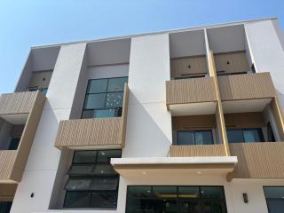 Jaroon House - 9
