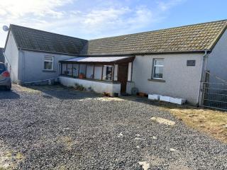 Accommodation by the sea on Sanday - 0