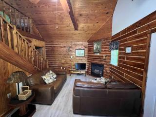 Deluxe Cabin #20 with Hot Tub on Patoka Lake in Southern Indiana - 4
