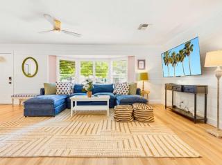 4 Br Oasis Pool Tiki Hut Hot Tub Ping Pong Arcade - 7