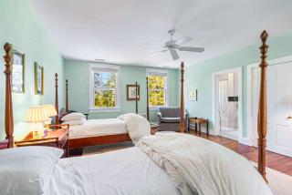 Historic Riverfront Estate 700 Acres Pool Dock & Lakes - 4