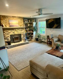 Cozy Scarborough Home, 5 mins to beaches, 12 mins to Portland - 6