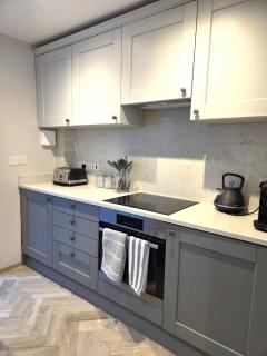 Cosy Cheltenham Retreat, Prime Location, Parking - 6