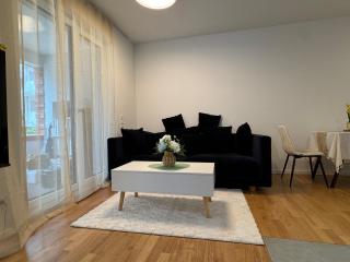 Frankfurt Messe 5-minute Deluxe Suite - 8