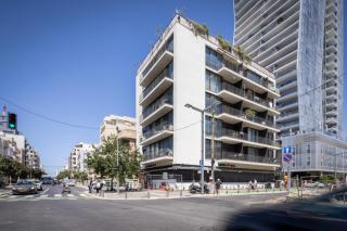 City Rail Pulse: Modern Design Sunny Balcony - 8