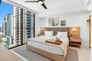 29th Floor Luxury 1BR with Balcony & Pool - 8