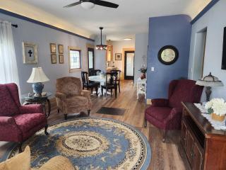 Peaceful 2BR Getaway With Scenic Views - 7