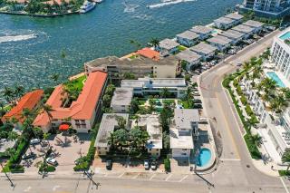 Fort Lauderdale Yacht and Beach Club 209 - 1