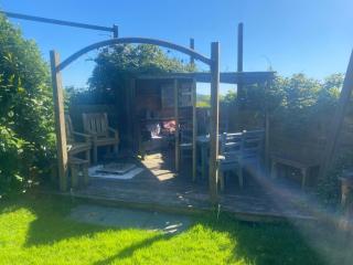 The Gypsy Caravan Sleeps 5 with alfresco dining - 8