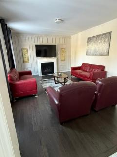 Large 5 bedroom house - 2
