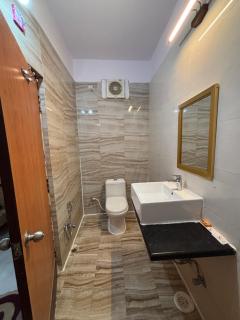 Hotel Shifa Manor - 1