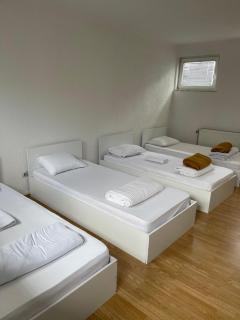 Bus Station Hostel - 8