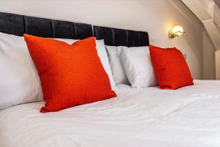 The Smedley Suites - King Beds and AirConditioning - 5