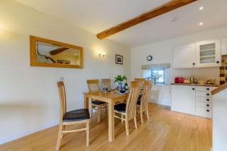 Will's Cottage - 9