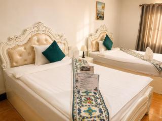 MONSANE VILLA Centrally located, opposite the night market - 5