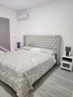 2 Bedroom Apartment With Pool and Beach Access - 3