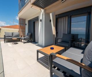 Evi Seaside Suites - 8