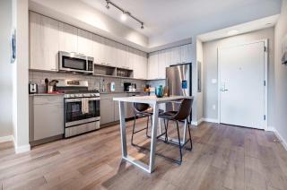 Waterfront Living at Harbor Point - Walkable and Scenic - 5