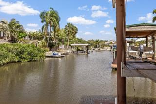 Palm Harbor Family Retreat - 8