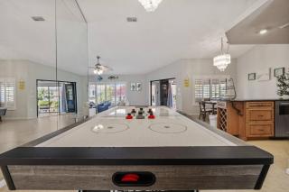 Palm Harbor Family Retreat - 7