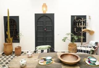 Riad Asmira - 1