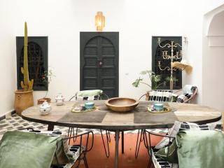 Riad Asmira - 3