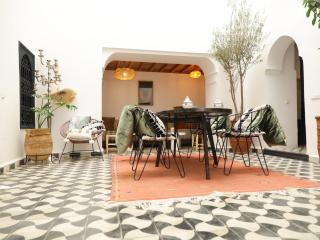 Riad Asmira - 3