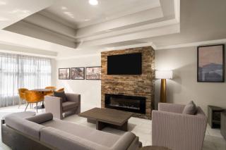 La Quinta Inn & Suites by Wyndham Bessemer - 5