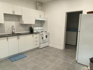 Group-Friendly 4BR Flat Cozy Central NearAllattr - 9