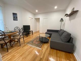 Group-Friendly 4BR Flat Cozy Central NearAllattr - 5
