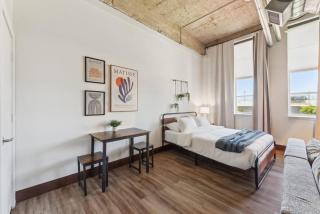 Chic Condo Close to Everything No 211 - 2