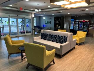 Holiday Inn Express & Suites Cocoa by IHG - 5