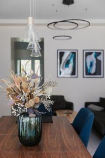 Old Town Escape - Central 3BR with Private Garden - 8