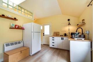 Pacific View Cottage - 100’ High w/ Ocean Views - 4